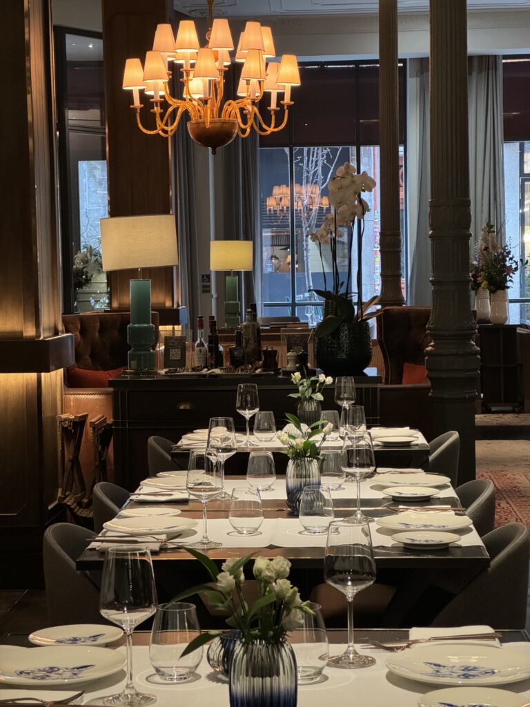 Racy Wilde offering Femdom training sessions in Brisbane Australia.